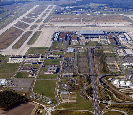 BER Havalimanı'nda Üçüncü Pist ve Gece Uçuşları Gündemde