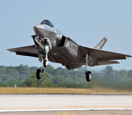 ABD savaş uçaklarını Orta Doğu'da konuşlandırdı