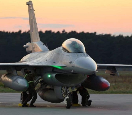 Slovakya Son F-16 Blok 70 Savaş Uçağını Teslim Aldı