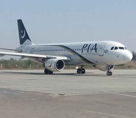 Pakistan International Airlines Uçağı Kapalı Piste İndi