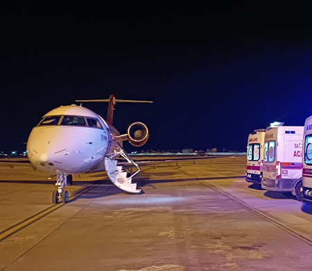 Ambulans uçak 59 günlük bebek için havalandı