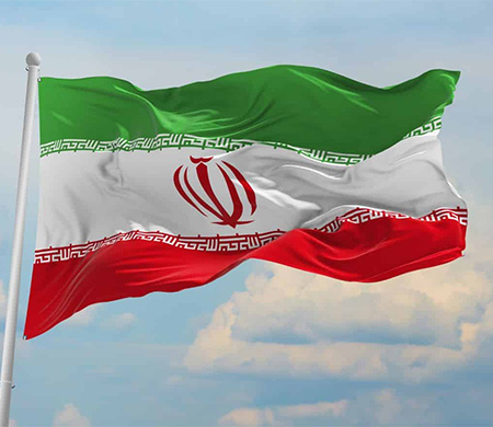 İran'da askeri eğitim uçağı düştü!