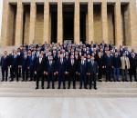 DHMİ Yönetimi 93'üncü Yaşında Ata'nın Huzuruna Çıktı