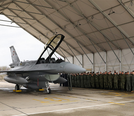 Bulgaristan'da F-16 endişesi