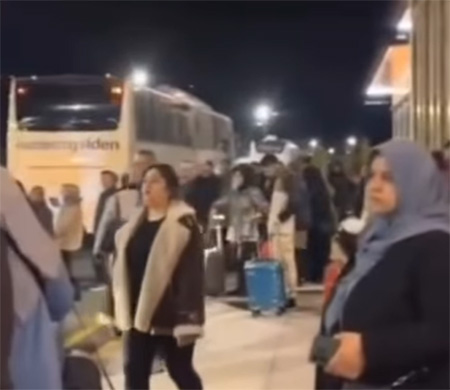 Yolculardan Pegasus'a tepki; 'Bizi burada bıraktılar'