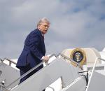 Uçağı arızalanan Trump Washington’a geri döndü