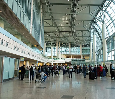 Tel Aviv'den Moskova'ya gelen 40 İsrailliye gözaltı