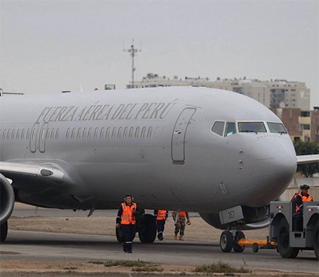 Peru Hava Kuvvetleri'ne ilk Boeing 737-800NG