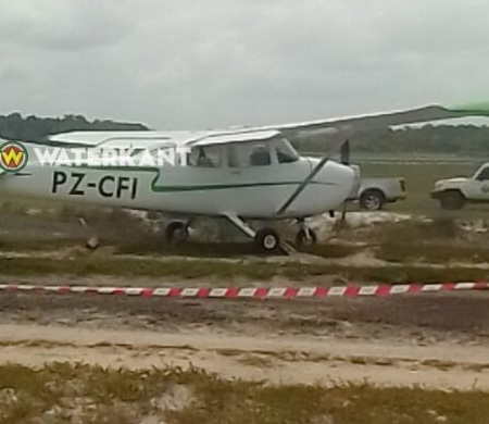 Acil iniş yaptı çitlere çarparak durdu!