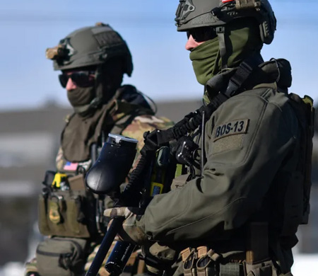 Trump, havalimanları güvenliğini ICE memurlarına emanet edecek