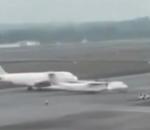 Apronda kaza; İki yolcu uçağı çarpıştı!