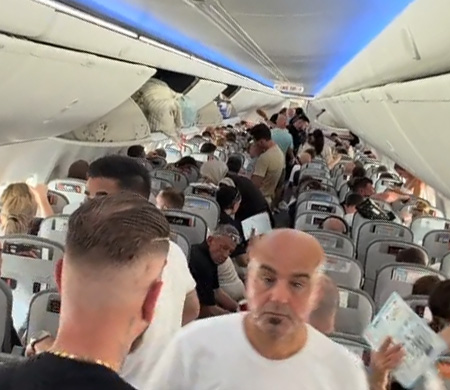 Yolcular SunExpress uçağında ecel terleri döktü