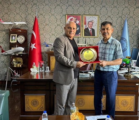 44 yıllık DHMİ kariyeri sona erdi; Mustafa Gezer emekli oldu