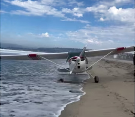 Motoru Duran Cessna Uçağı Plaja Acil İniş Yaptı