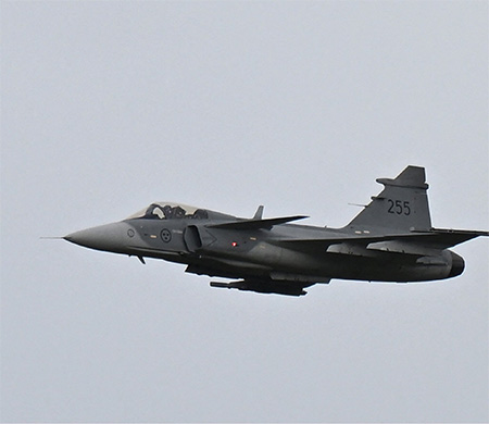 Ukrayna İsveç'ten 150 adet Gripen savaş uçağı alacak