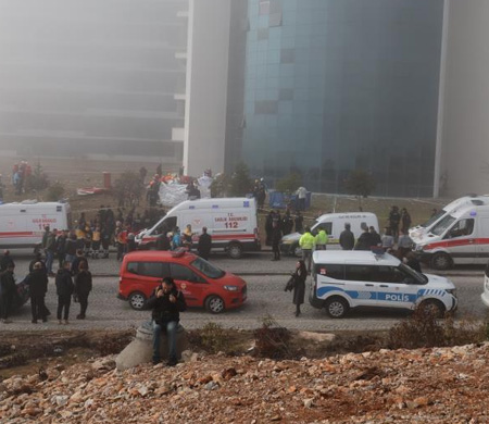 Helikopterin düşüş anı taksi kamerasına yansıdı