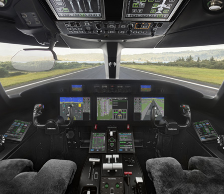 Gulfstream G300 İlk Test Uçuşunu Gerçekleştirdi