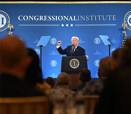 Trump'tan ICE Çalışanlarına Havalimanı Görevi