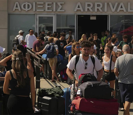 Fransa vatandaşlarının tahliyesi için İsrail'e askeri uçak gönderdi
