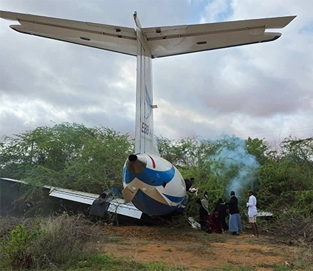 Yolcu uçağı iniş sonrası pistten çıktı!