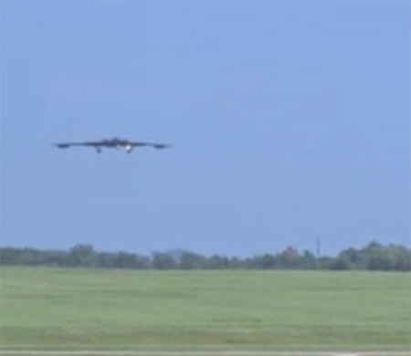 ABD B-2 bombardıman uçaklarına ait görüntülerini paylaştı