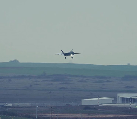 KIZILELMA eğitim uçuşunu başarıyla tamamladı