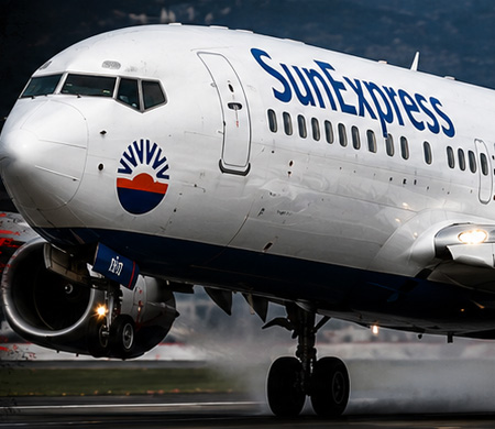 SunExpress uçağı acil iniş yaptı!