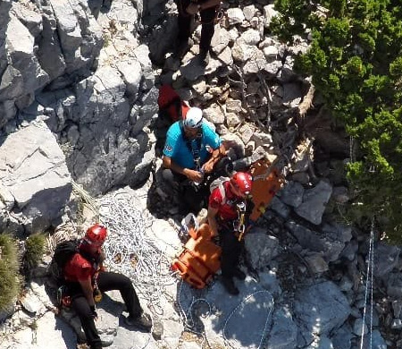 Fethiye'de korkunç paraşüt kazası! Kayalıklara düştüler!