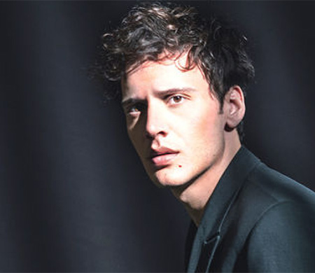 Şarkıcı Edis Görgülü İstanbul Havalimanı'nda gözaltına alındı