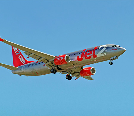 Pilot rahatsızlandı uçak Antalya'ya geri döndü