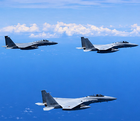 Japonya'da F-15 Alarmı!
