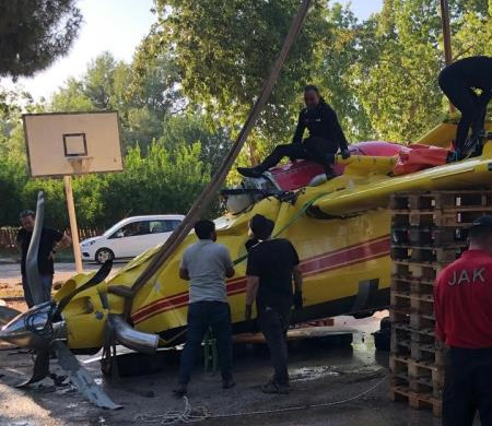 Adana'da düşen uçağın enkazı sudan çıkarıldı