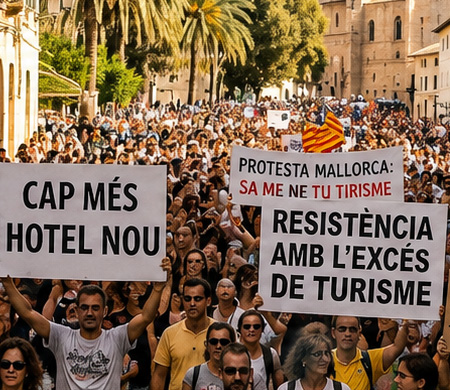 Aşırı turizmi protesto için binlerce kişi sokaklara çıktı!