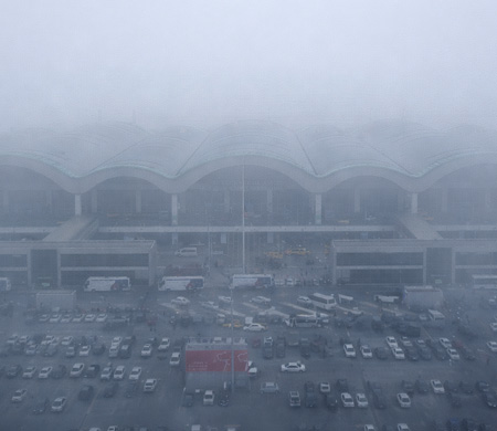 Sabiha Gökçen’de Düşük Görüş Alarmı: Uçaklar Yönlendiriliyor