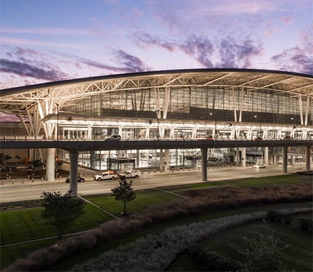 Havalimanında korkunç kaza; Yolcu hayatını kaybetti