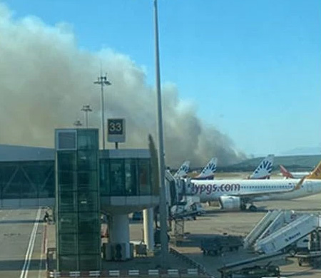 İzmir'deki yangın uçuşları etkiledi