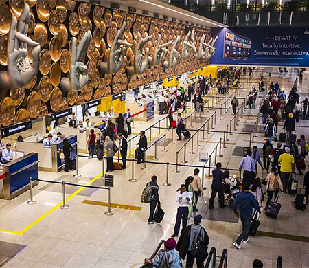 Yoğun sis hava trafiğini alt üst etti