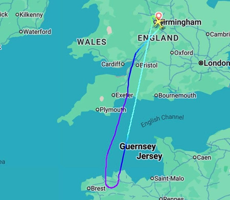 Türbülansa giren yolcu uçağı geri döndü