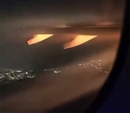 Kalkış sonrası uçağın motoru alev aldı!