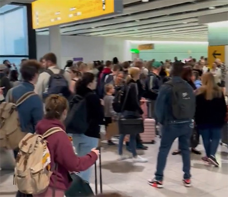 Heathrow'da 'bomba' paniği