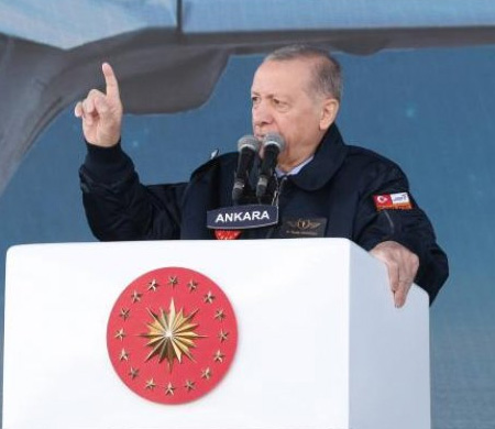 Erdoğan: "İHA'da başarıyı savaş uçağında da elde edeceğiz"