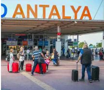 Türkiye'ye Gelen Turist Sayısında Düşüş Yaşandı